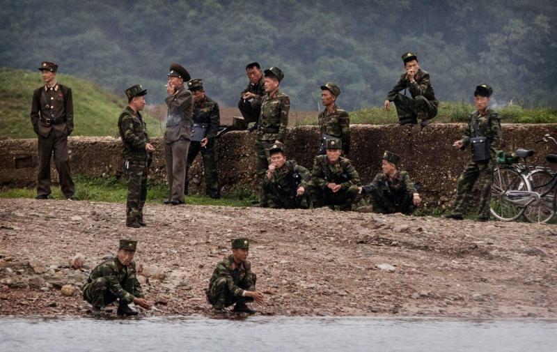 Які можливі причини для участі солдатів Північної Кореї у війні проти України: експертна думка.