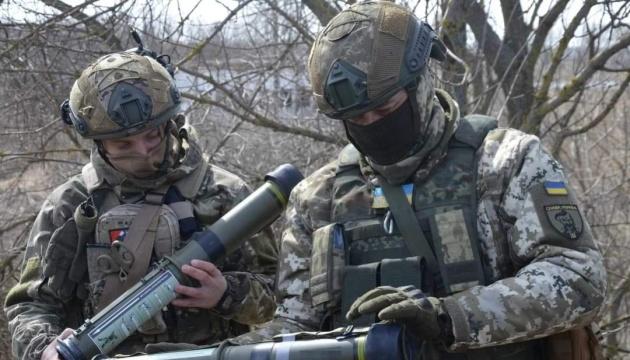 На фронті зафіксовано 142 бойових протистояння, з яких у двох напрямках спостерігається найвища напруга.